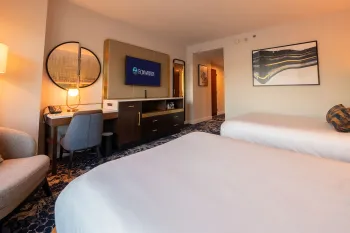 Fox Tower Deluxe Queens